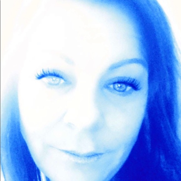 Meet your Posher, Amy - Picture 1 of 1